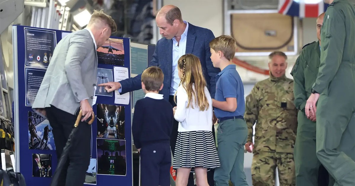 The first overseas trip of the family of Princes Louis, George, Charlotte with Catherine and Prince William